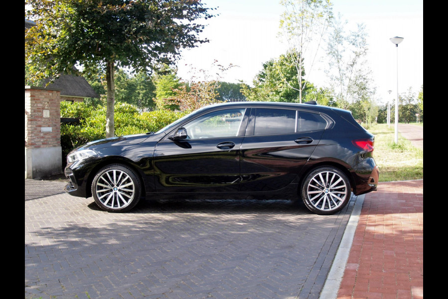 BMW 1-serie 118i Executive Edition | Apple Carplay | Cruise Control | Parkeersensoren | Automaat |