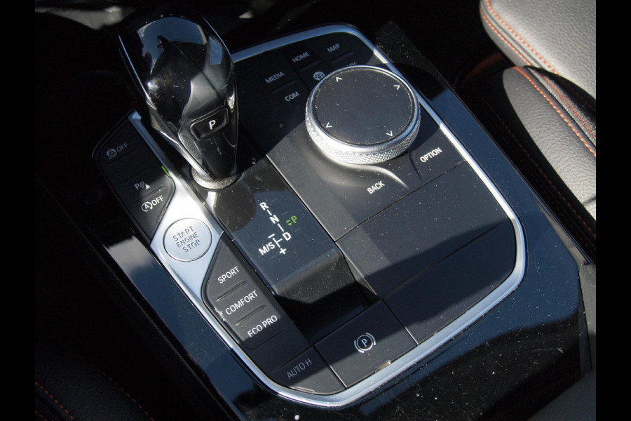 BMW 1-serie 118i Executive Edition | Apple Carplay | Cruise Control | Parkeersensoren | Automaat |
