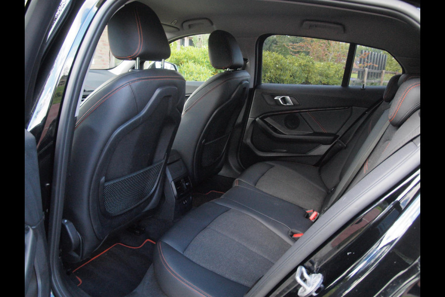 BMW 1-serie 118i Executive Edition | Apple Carplay | Cruise Control | Parkeersensoren | Automaat |
