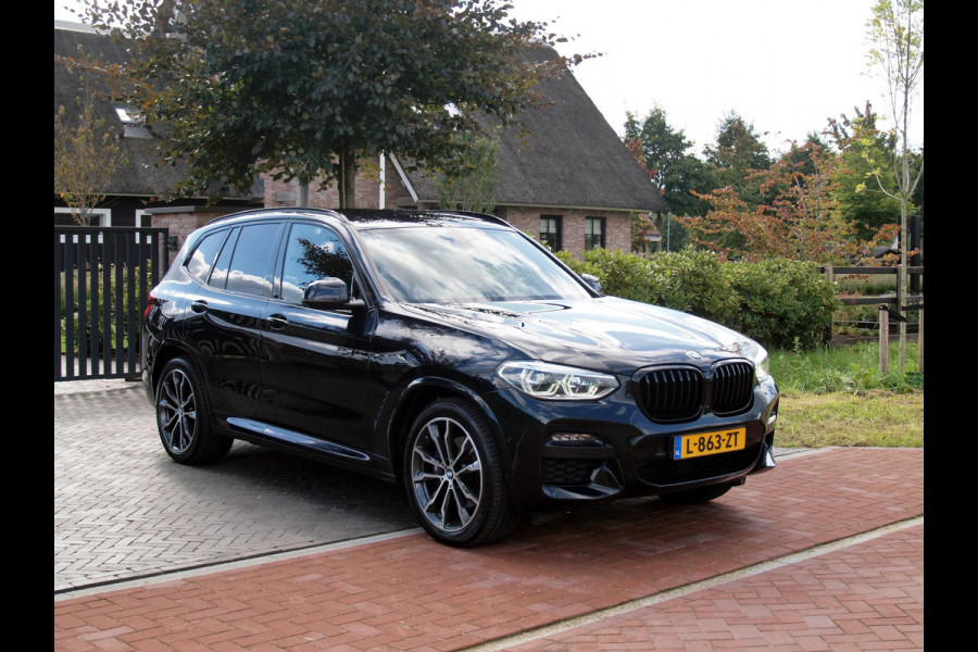 BMW X3 xDrive30e Business Edition Plus | M-Pakket | 360* Camera | Trekhaak | NL-Auto | Plug-in Hybride |
