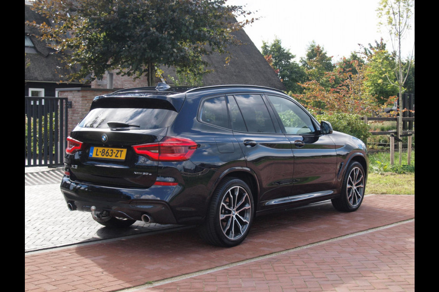 BMW X3 xDrive30e Business Edition Plus | M-Pakket | 360* Camera | Trekhaak | NL-Auto | Plug-in Hybride |
