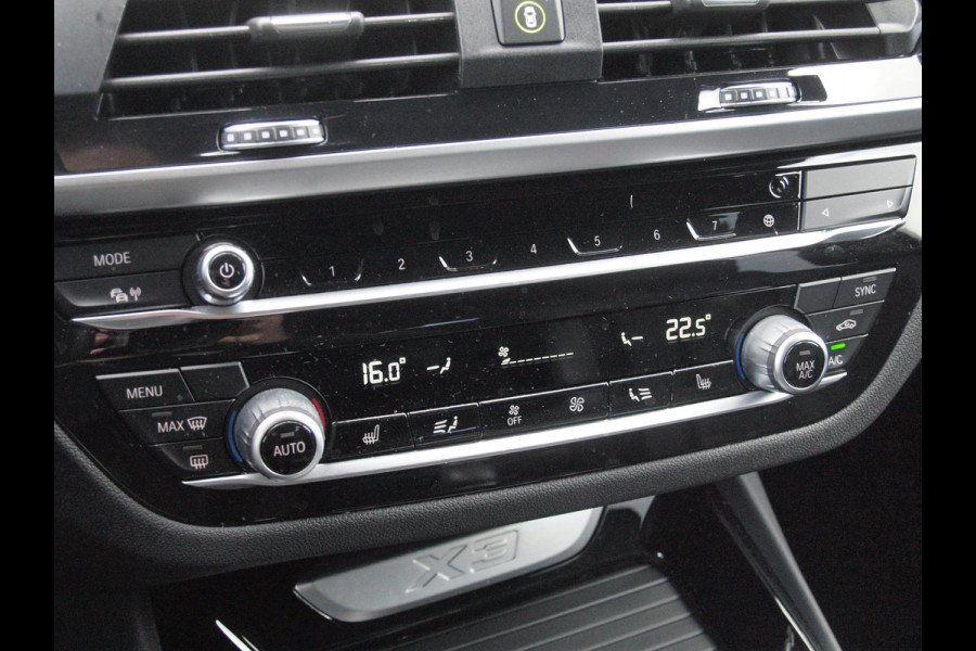 BMW X3 xDrive30e Business Edition Plus | M-Pakket | 360* Camera | Trekhaak | NL-Auto | Plug-in Hybride |