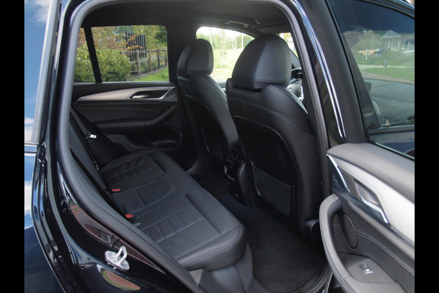 BMW X3 xDrive30e Business Edition Plus | M-Pakket | 360* Camera | Trekhaak | NL-Auto | Plug-in Hybride |