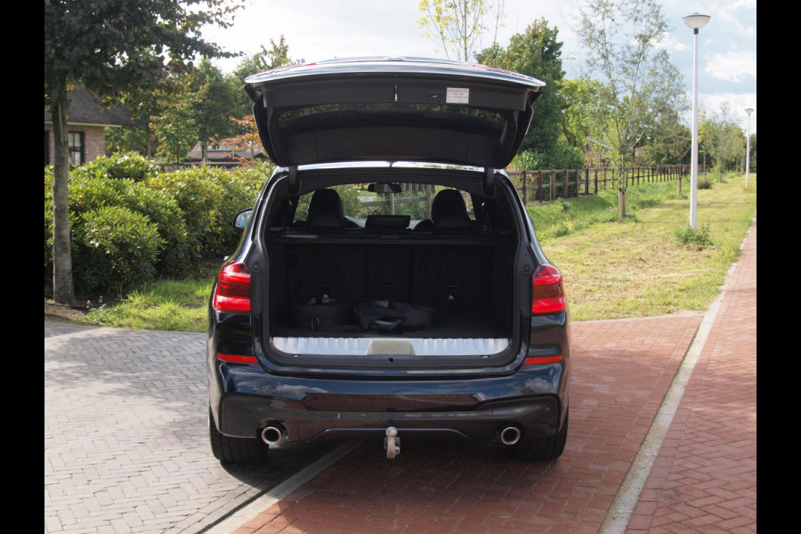 BMW X3 xDrive30e Business Edition Plus | M-Pakket | 360* Camera | Trekhaak | NL-Auto | Plug-in Hybride |