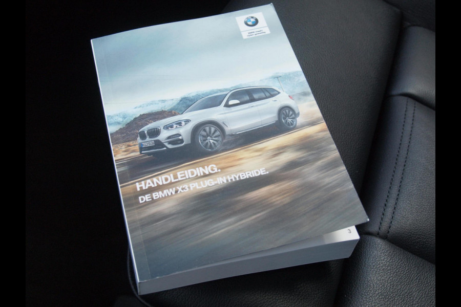 BMW X3 xDrive30e Business Edition Plus | M-Pakket | 360* Camera | Trekhaak | NL-Auto | Plug-in Hybride |