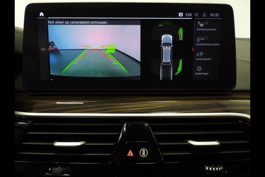 BMW 5 Serie Touring 530e Luxury Line NAVI/LEER/LASER LED/TREKH./18"LMV! BMW 5 Serie Touring 530e Luxury Line NAVI/LEER/LASER LED/TREKH./18"LMV!