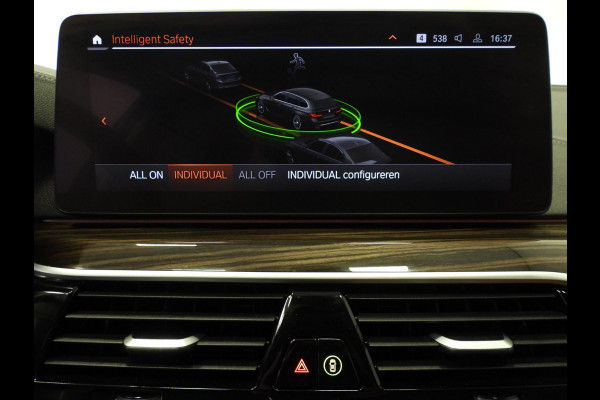 BMW 5 Serie Touring 530e Luxury Line NAVI/LEER/LASER LED/TREKH./18"LMV! BMW 5 Serie Touring 530e Luxury Line NAVI/LEER/LASER LED/TREKH./18"LMV!