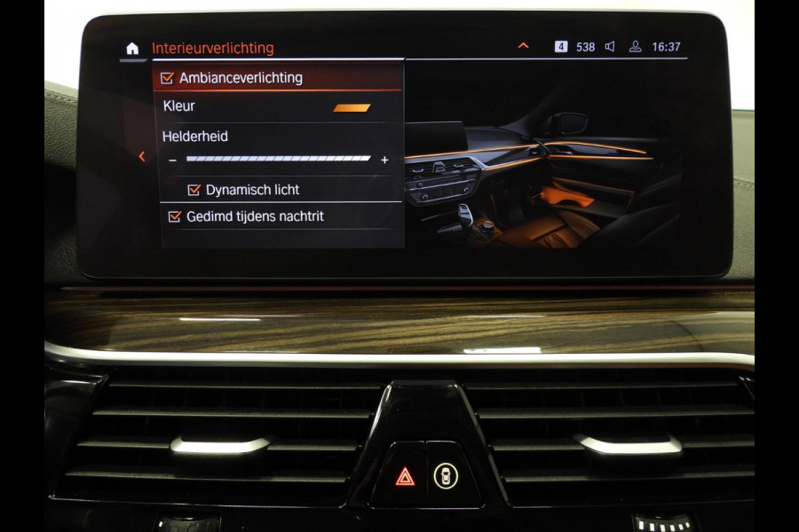 BMW 5 Serie Touring 530e Luxury Line NAVI/LEER/LASER LED/TREKH./18"LMV! BMW 5 Serie Touring 530e Luxury Line NAVI/LEER/LASER LED/TREKH./18"LMV!