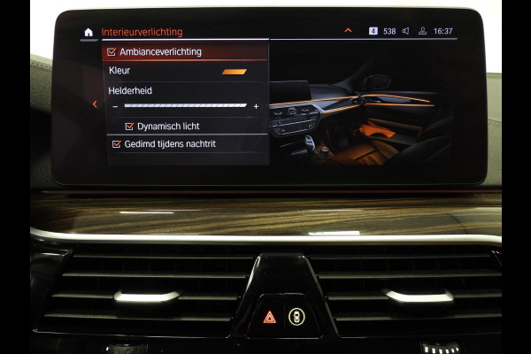 BMW 5 Serie Touring 530e Luxury Line NAVI/LEER/LASER LED/TREKH./18"LMV! BMW 5 Serie Touring 530e Luxury Line NAVI/LEER/LASER LED/TREKH./18"LMV!