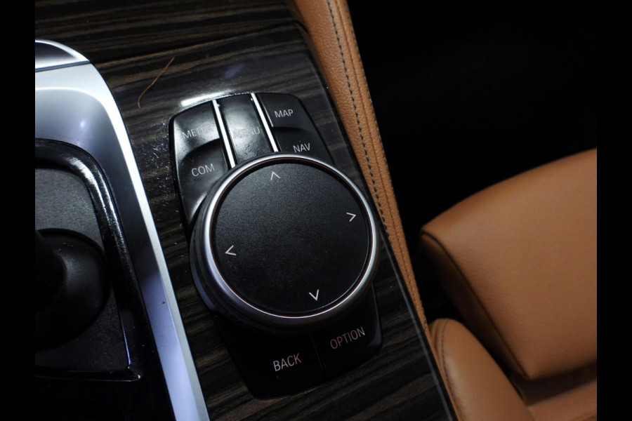 BMW 5 Serie Touring 530e Luxury Line NAVI/LEER/LASER LED/TREKH./18"LMV! BMW 5 Serie Touring 530e Luxury Line NAVI/LEER/LASER LED/TREKH./18"LMV!