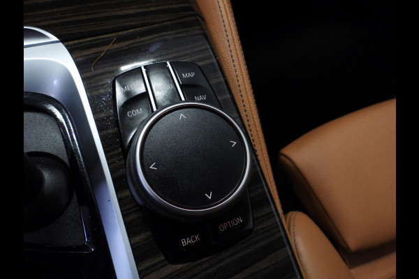 BMW 5 Serie Touring 530e Luxury Line NAVI/LEER/LASER LED/TREKH./18"LMV! BMW 5 Serie Touring 530e Luxury Line NAVI/LEER/LASER LED/TREKH./18"LMV!