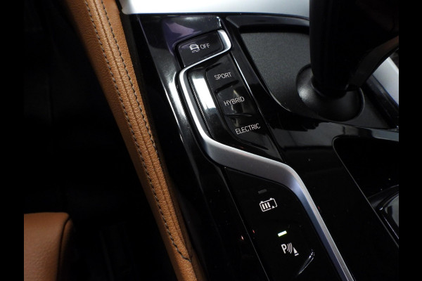 BMW 5 Serie Touring 530e Luxury Line NAVI/LEER/LASER LED/TREKH./18"LMV! BMW 5 Serie Touring 530e Luxury Line NAVI/LEER/LASER LED/TREKH./18"LMV!