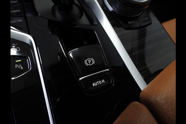 BMW 5 Serie Touring 530e Luxury Line NAVI/LEER/LASER LED/TREKH./18"LMV! BMW 5 Serie Touring 530e Luxury Line NAVI/LEER/LASER LED/TREKH./18"LMV!