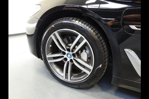 BMW 5 Serie Touring 530e Luxury Line NAVI/LEER/LASER LED/TREKH./18"LMV! BMW 5 Serie Touring 530e Luxury Line NAVI/LEER/LASER LED/TREKH./18"LMV!