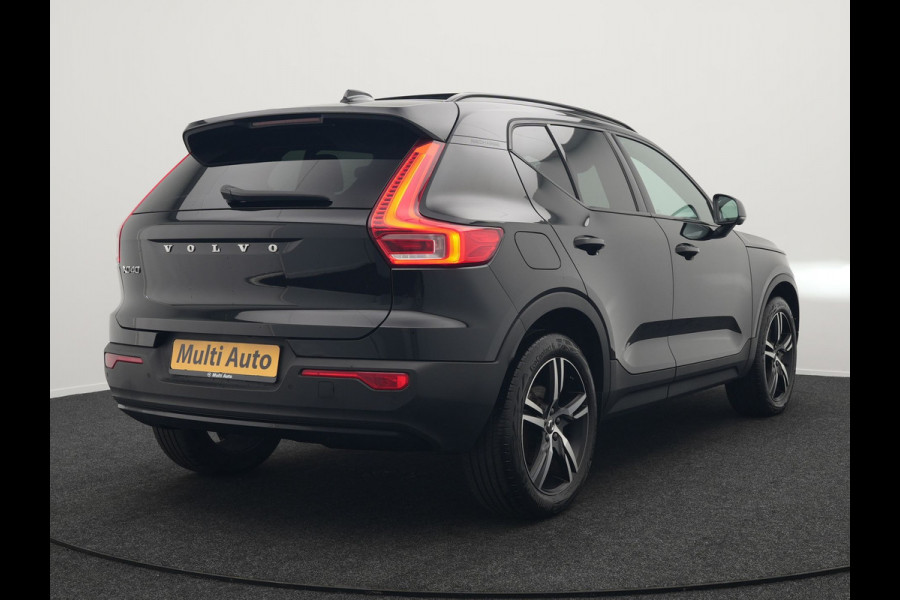 Volvo XC40 T4 Recharge R-Design Plug In Hybrid 211pk Dealer O.H PHEV | Panodak | 360 Camera | Harman Kardon Sound | Adaptive Cruise | Alcantara Sportstoelen Verwarmd | Apple Carplay | Keyless | Blis | Stuur Verwarmd | Navigatie | Virtual | DAB |