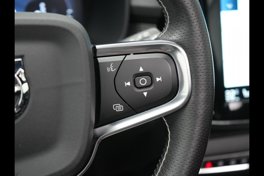 Volvo XC40 T4 Recharge R-Design Plug In Hybrid 211pk Dealer O.H PHEV | Panodak | 360 Camera | Harman Kardon Sound | Adaptive Cruise | Alcantara Sportstoelen Verwarmd | Apple Carplay | Keyless | Blis | Stuur Verwarmd | Navigatie | Virtual | DAB |