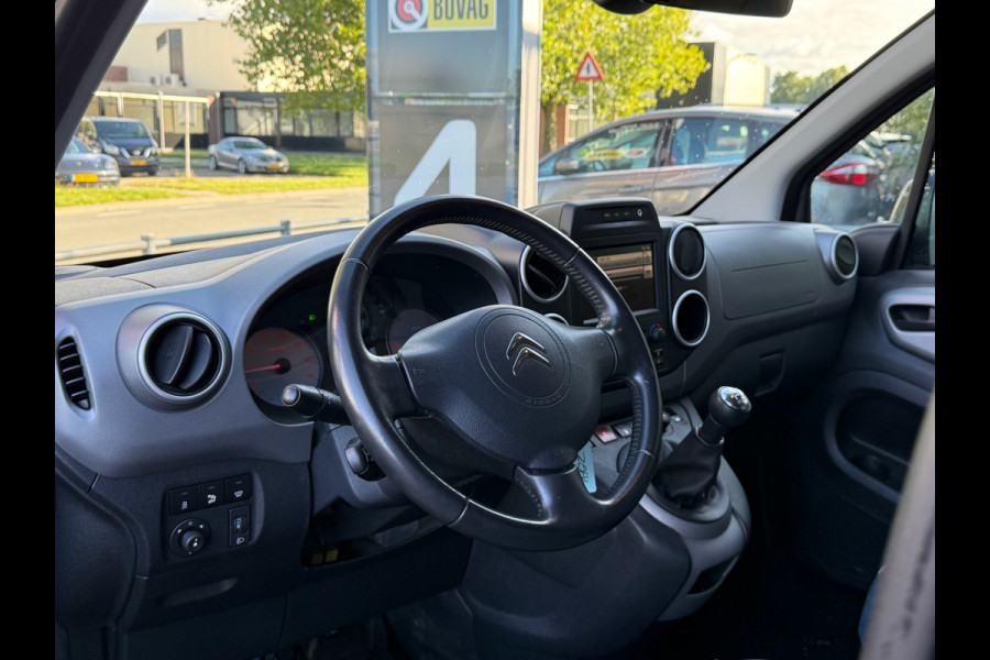 Citroën Berlingo BWJ 2017 | 1.2PT 111PK XTR | CLIMA | NAVI | STOELVERW. | TREKHAAK | CRUISE | PDC | DONKER GLAS |