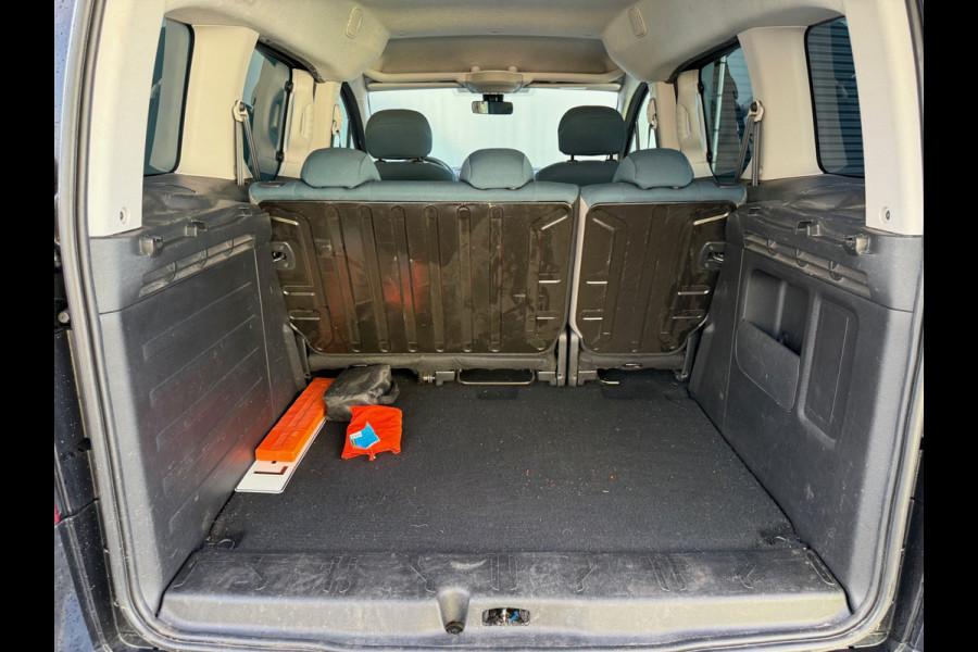 Citroën Berlingo BWJ 2017 | 1.2PT 111PK XTR | CLIMA | NAVI | STOELVERW. | TREKHAAK | CRUISE | PDC | DONKER GLAS |