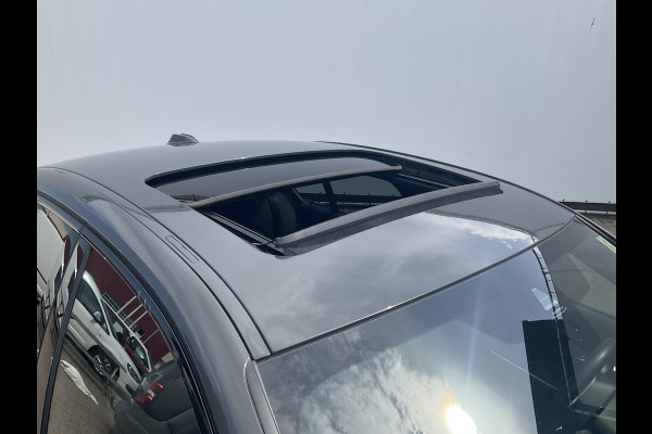 BMW 3-serie 330e xDrive Nieuwstaat Open dak Harman/kordon Elec. t-haak Sportstoelen Headup BMW 3-serie 330e xDrive Nieuwstaat Open dak Harman/kordon Elec. t-haak Sportstoelen Headup