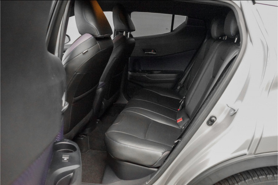 Toyota C-HR 1.8 Hybrid Bi-Tone Leder Camera Navi 1e Eig Dealeronderhouden