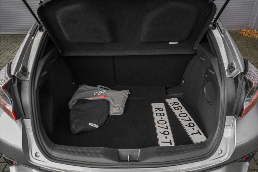 Toyota C-HR 1.8 Hybrid Bi-Tone Leder Camera Navi 1e Eig Dealeronderhouden