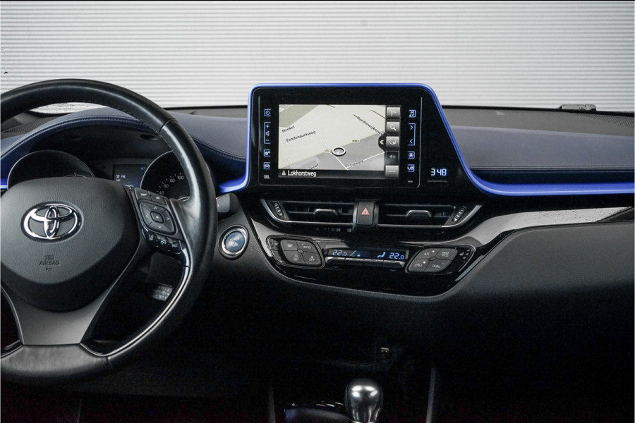 Toyota C-HR 1.8 Hybrid Bi-Tone Leder Camera Navi 1e Eig Dealeronderhouden