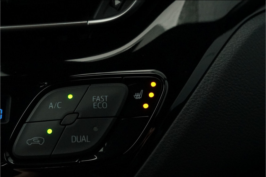 Toyota C-HR 1.8 Hybrid Bi-Tone Leder Camera Navi 1e Eig Dealeronderhouden