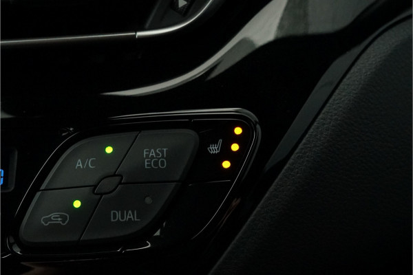 Toyota C-HR 1.8 Hybrid Bi-Tone Leder Camera Navi 1e Eig Dealeronderhouden