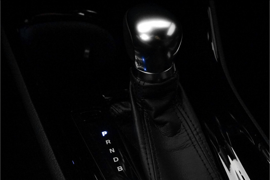 Toyota C-HR 1.8 Hybrid Bi-Tone Leder Camera Navi 1e Eig Dealeronderhouden