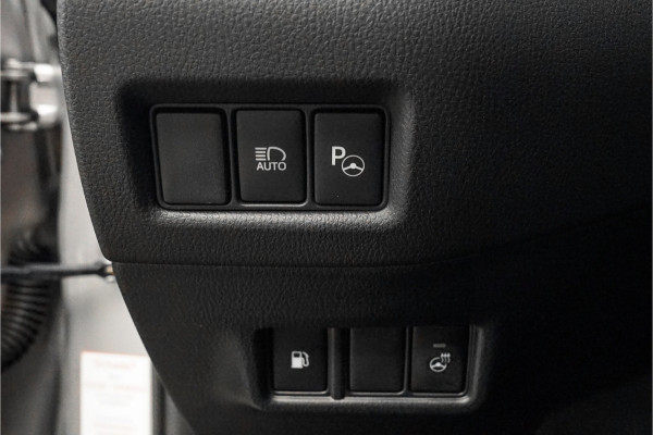 Toyota C-HR 1.8 Hybrid Bi-Tone Leder Camera Navi 1e Eig Dealeronderhouden