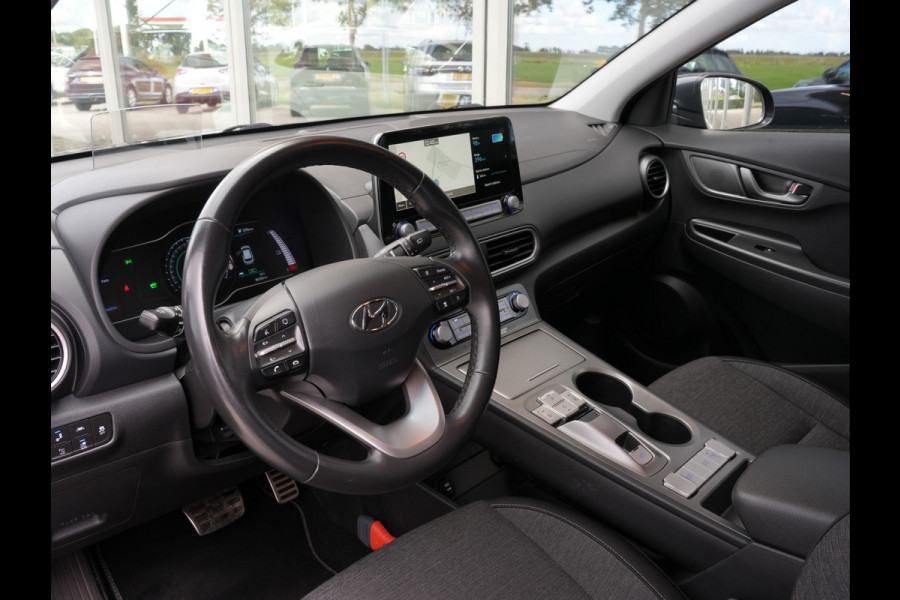 Hyundai Kona EV Fashion 64 kWh 3 Fase | SoH 100% | Navigatie | Climate Control | Adaptive Cruise