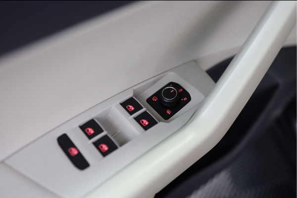 Volkswagen Polo 1.0 MPI Beats | Beats Interieur | Beats Audio | sportive striping | CarPlay | stof- Leer bekleding | Unieke Beats uitvoering |