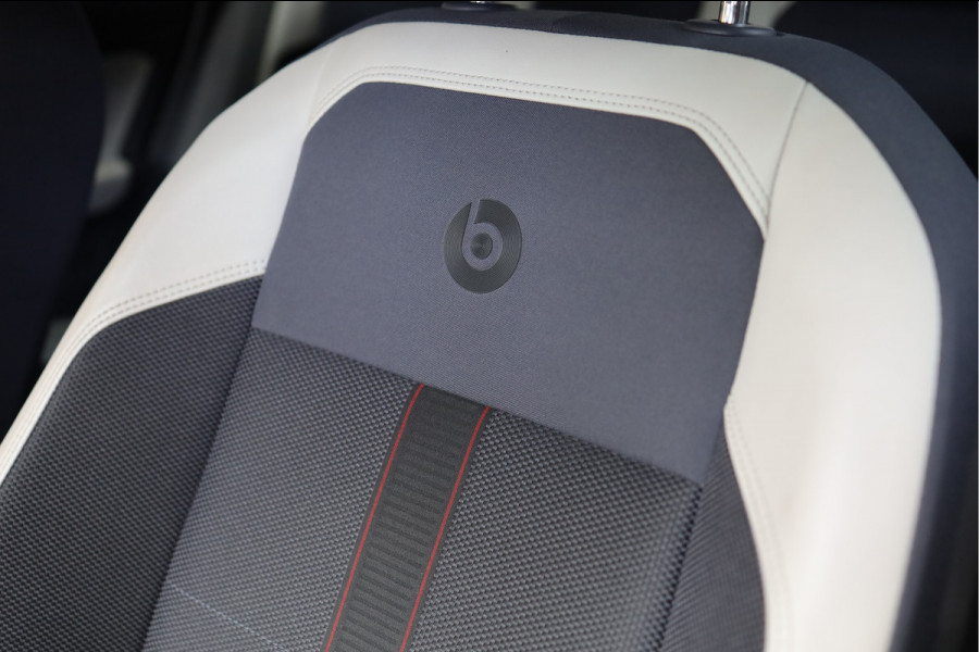 Volkswagen Polo 1.0 MPI Beats | Beats Interieur | Beats Audio | sportive striping | CarPlay | stof- Leer bekleding | Unieke Beats uitvoering |