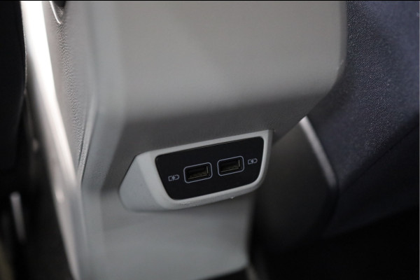 Volkswagen Polo 1.0 MPI Beats | Beats Interieur | Beats Audio | sportive striping | CarPlay | stof- Leer bekleding | Unieke Beats uitvoering |
