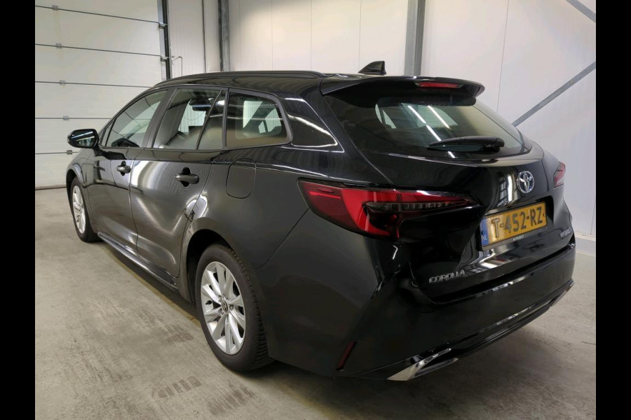 Toyota Corolla Touring Sports 1.8 Hybrid 90kW Auto. Active Navigatie Apple Carplay/Android Auto Camera Parkeersensoren Adaptive Cruise Control Full Led Climate Control Lichtmetalen velgen