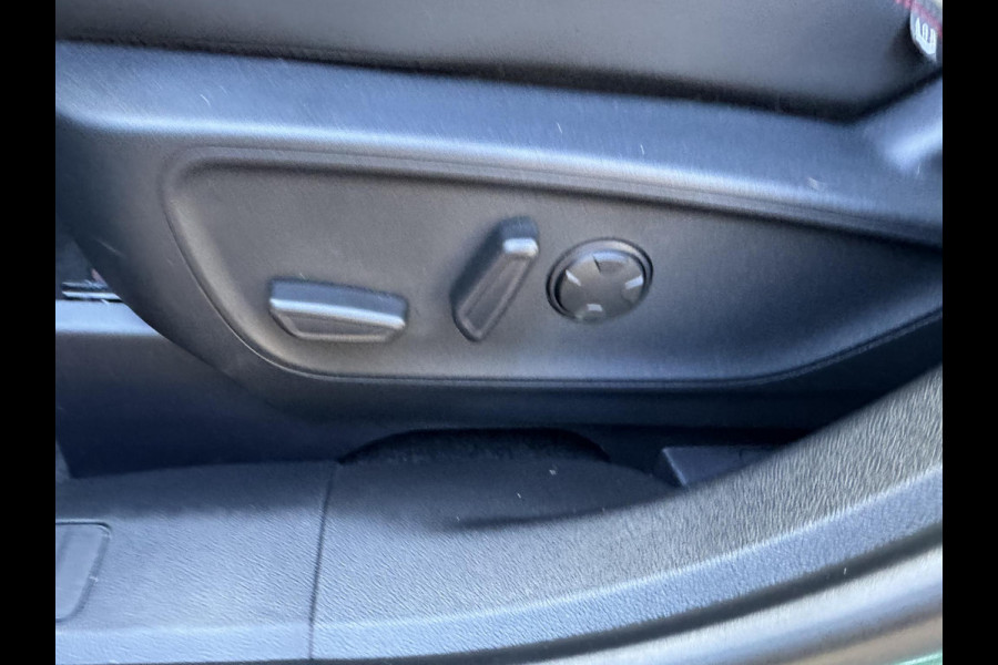 Ford Kuga 2.5 FHEV ST-Line X | SCI | 190pk | Driver Assistance Pack | Winterpack | Panoramadak | Technology Pack | Geen Stekker nodig | All Season banden