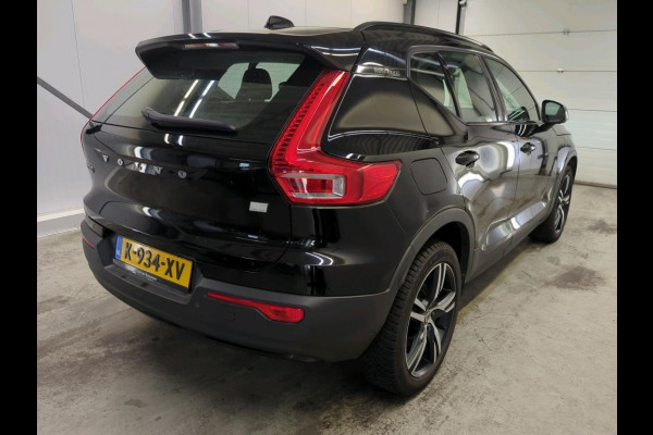 Volvo XC40 1.5 T4 Recharge R-Design Expression Auto. Navigatie Apple Carplay/ Android Auto Camera Parkeersensoren achter Adaptive Cruise Control Full Led Virtual Cockpit Climate Control Lichtmetalen velgen