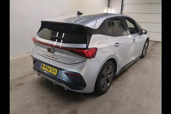 CUPRA Born Business 62 kWh Navigatie Apple Carplay/ Android Auto Camera Parkeersensoren Adaptive Cruise Control Stoel- en stuurverwarming Full Led Climate Control Lichtmetalen velgen