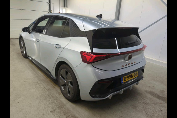 CUPRA Born Business 62 kWh Navigatie Apple Carplay/ Android Auto Camera Parkeersensoren Adaptive Cruise Control Stoel- en stuurverwarming Full Led Climate Control Lichtmetalen velgen