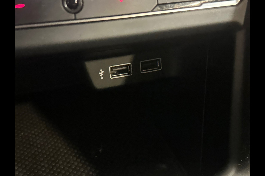 Volkswagen Polo 1.0 TSI Beats PDC/ CLIMA /NAVI