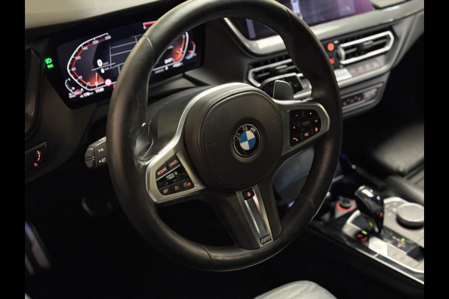 BMW 1-serie 120d xDrive M Sport | Pano | keyless | Memory | HUD | H&K | Stoel-/stuurverwarming