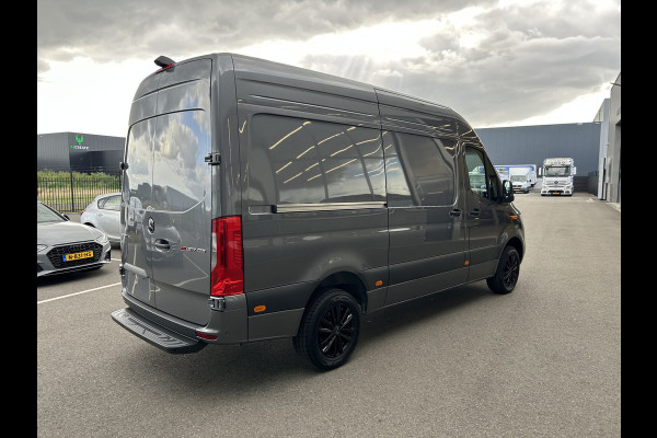 Mercedes-Benz Sprinter 317 CDI L2 H2 PRO Facelift / LED / MBUX / Navigatie / Camera / Parkeersensoren / Cruise control / Airco / 270 Graden achterdeure