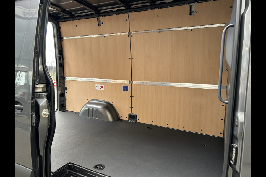 Mercedes-Benz Sprinter 317 CDI L2 H2 PRO Facelift / LED / MBUX / Navigatie / Camera / Parkeersensoren / Cruise control / Airco / 270 Graden achterdeure