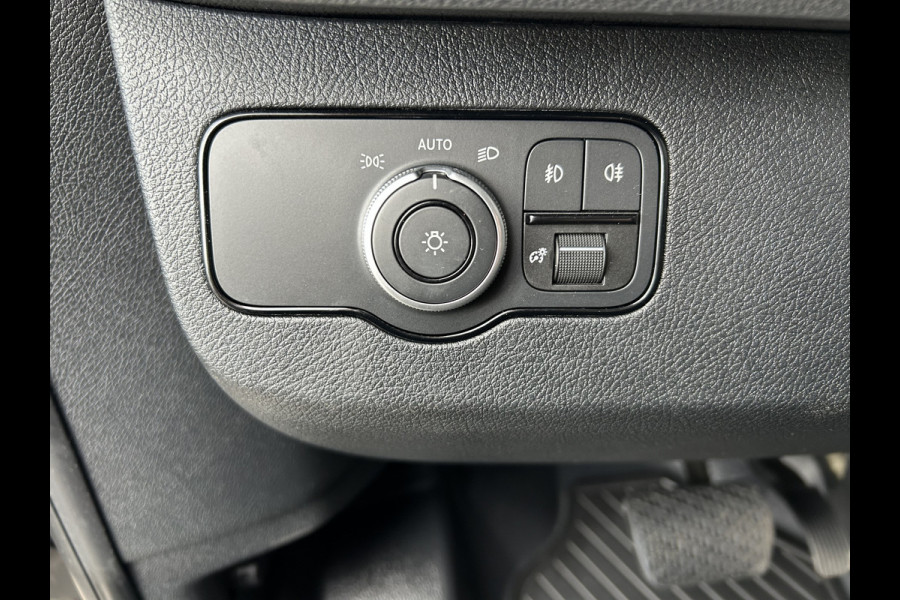 Mercedes-Benz Sprinter 317 CDI L2 H2 PRO Facelift / LED / MBUX / Navigatie / Camera / Parkeersensoren / Cruise control / Airco / 270 Graden achterdeure