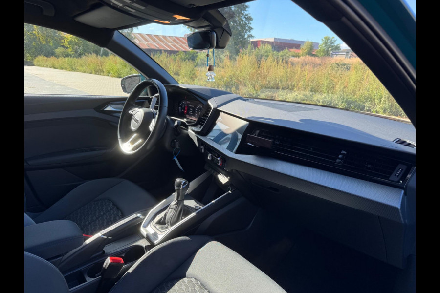 Audi A1 citycarver 30 TFSI epic | Automaat | CarPlay | Camera | Sterrenhemel