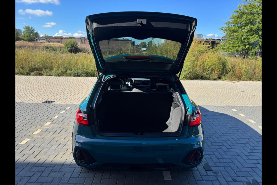 Audi A1 citycarver 30 TFSI epic | Automaat | CarPlay | Camera | Sterrenhemel