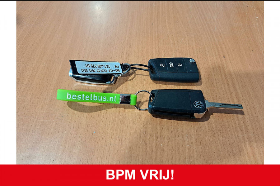 Volkswagen Crafter 35 2.0 TDI L3H2 LED Navi Standkachel Trekhaak PDC Cruise Stoelverwarming Apple Carplay Euro6 140 PK!