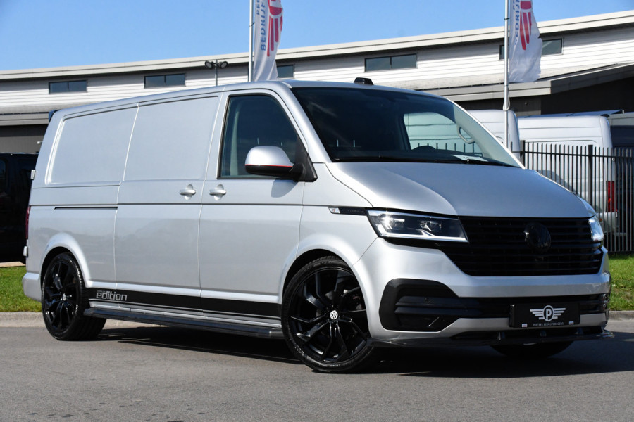 Volkswagen Transporter 2.0 TDI L2H1 32 Bulli Virtual, Adaptieve Cruise, LED, Carplay, Automaat, NAVI, Trekhaak, Sensoren, Uniek!