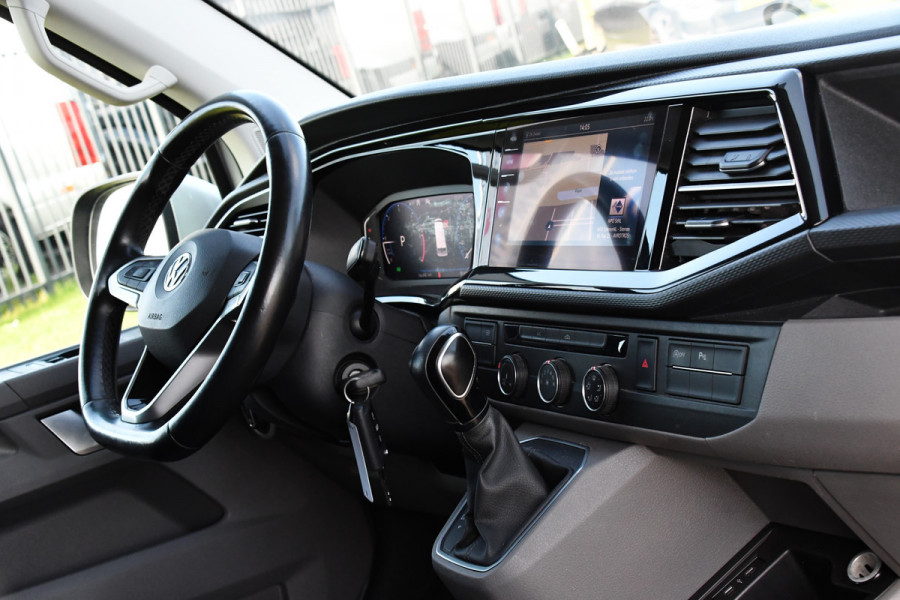 Volkswagen Transporter 2.0 TDI L2H1 32 Bulli Virtual, Adaptieve Cruise, LED, Carplay, Automaat, NAVI, Trekhaak, Sensoren, Uniek!