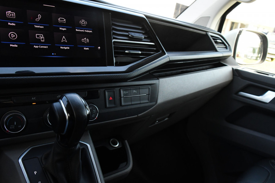 Volkswagen Transporter 2.0 TDI L2H1 32 Bulli Virtual, Adaptieve Cruise, LED, Carplay, Automaat, NAVI, Trekhaak, Sensoren, Uniek!